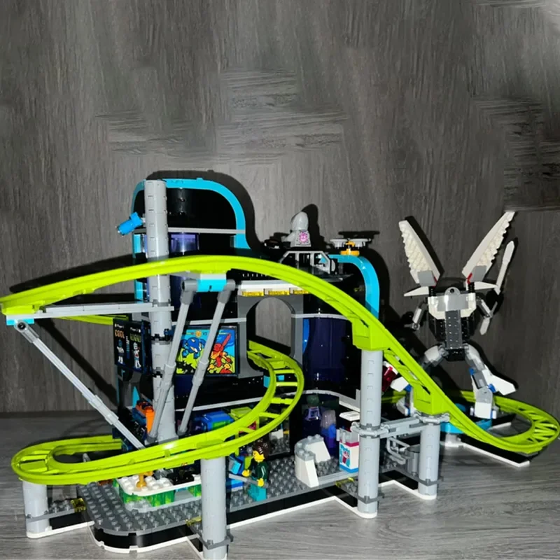 

MOC City Series Робот World Американские горки Парк развлечений Строительные блоки Кирпичи Игрушки для детей Мальчики Подарок на Рождество или день рождения