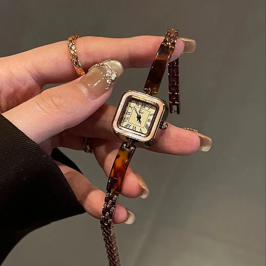 НОВЫЕ модные женские часы в стиле ретро с римскими цифрами и квадратным циферблатом, водонепроницаемые кварцевые женские часы, подарок