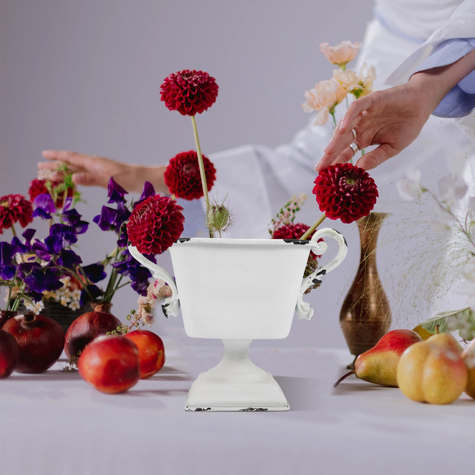 

Christmas Wedding Metal Vintage Vase Decorative Flower Container Elegant Home Table Vase Floral Arrangement Antique Vase