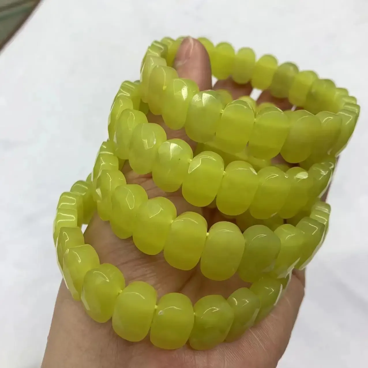 

Natural Yellow Lemon Jade Stone Beads Bracelet Fashion Energy Gemstone Elastic Jewelry Bangle for Woman for Gift Wholesale !