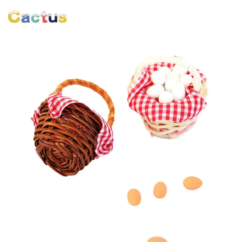 Cesta de huevos en miniatura para casa de muñecas, marco de huevo de pato a cuadros rojos, modelo de comida de cocina, juguete de juego de simulación, accesorios para casa de muñecas, 1 Juego, 1:12