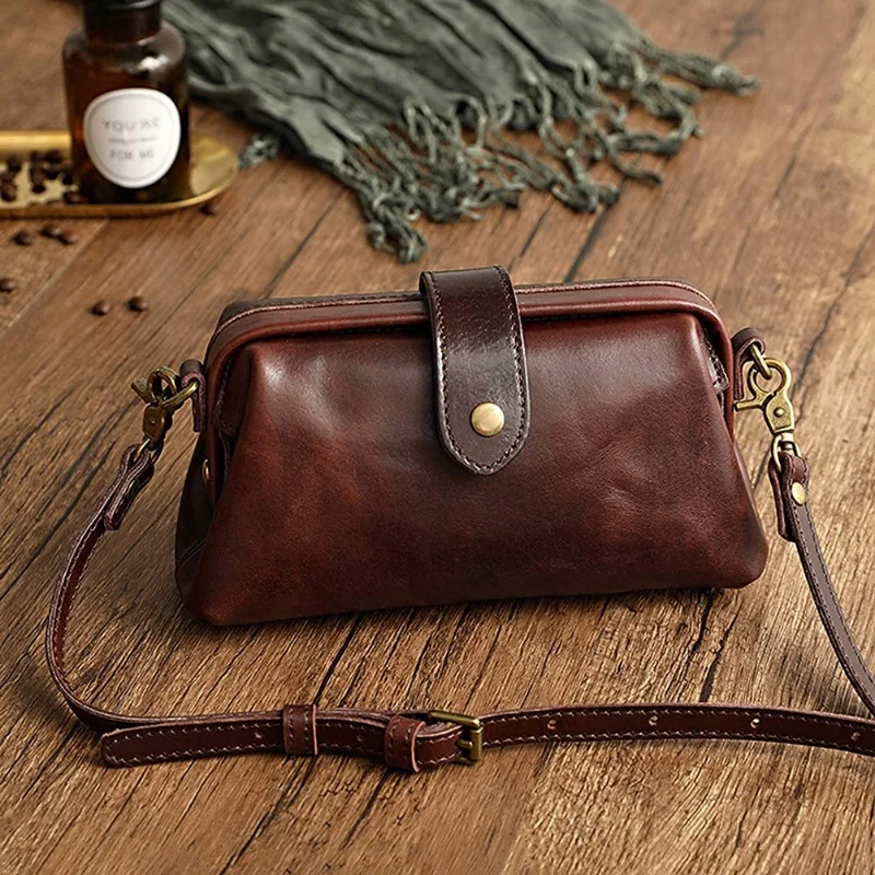 

Retro Handmade Doctor Bag Crossbody Bag Women Vintage Style Leather Crossbody Shoulder Bag