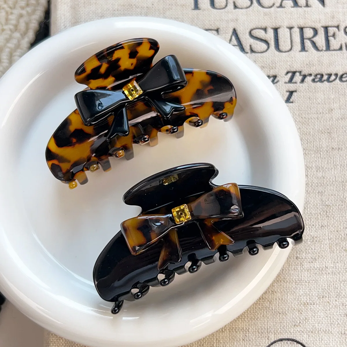 

8.5CM Korean Bow leopard Hair Claw Grab Clip High Texture Acetate Hair Clip Sweet and Versatile Hair Shark Clip Hair Accessories