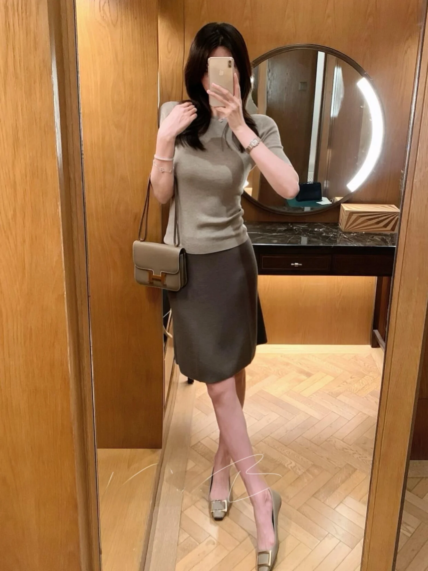 

Gray Coffee Knitted Top Sleeve High Waist Skirt Women's Fashion Spring Two-Piece Set Slim Fit Business Casual Ensemble