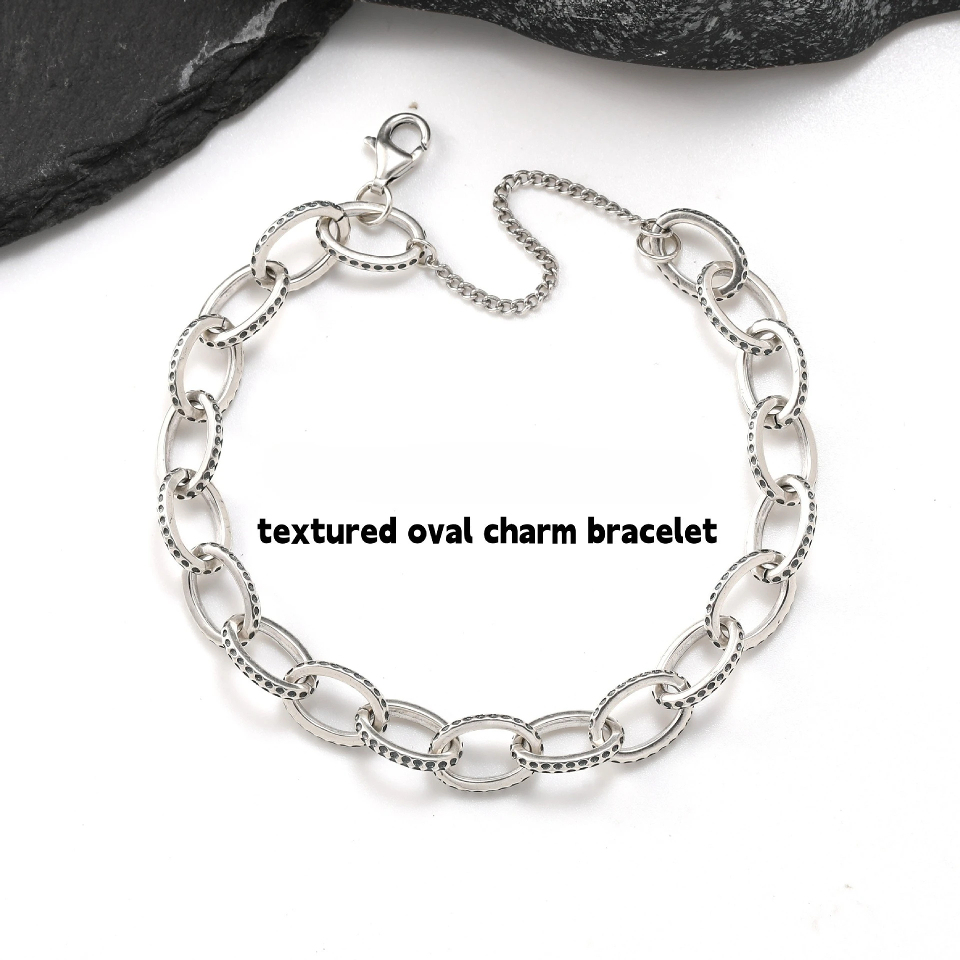

S925 Silver Textured Oval Link Chain Bracelet, Fun Commemorative High Sense Fashion Jewelry 2026