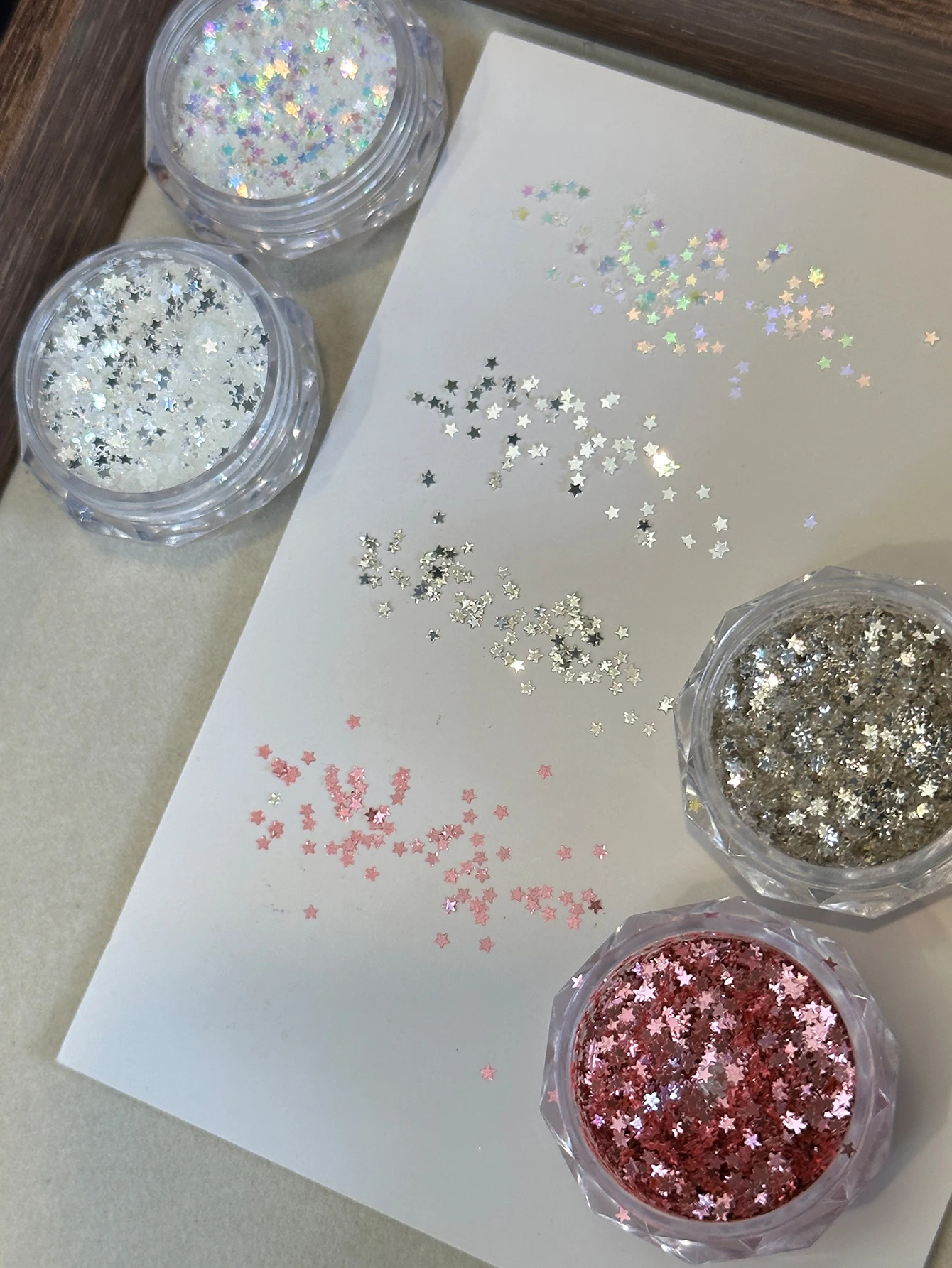 ชุดอุปกรณ์ตกแต่งเล็บ 4 ชิ้น สีทอง เงิน และชมพู รูปดาวเล็กๆ ประกายวิ้ง สำหรับงาน DIY ตกแต่งเล็บ สร้างสรรค์งานศิลปะบนเล็บ