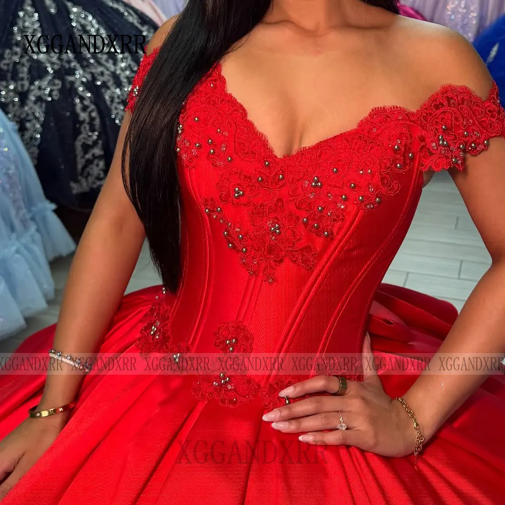 Maßgeschneiderte rote Ballkleid-Quinceanera-Kleider 2026, wunderschönes Sweet-16-Kleid mit V-Ausschnitt und Perlenschichten, Vestidos De 15 Quinceañera-Schleife