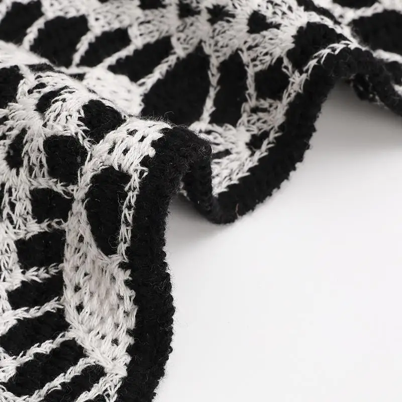 Gestrickter Baumwoll-Halloween-Fledermaus-Kopftuch-Hut Dreieckstuch Totenkopf-Stirnband für Frauen und Mädchen Allerheiligen-Geschenk – Detail 5