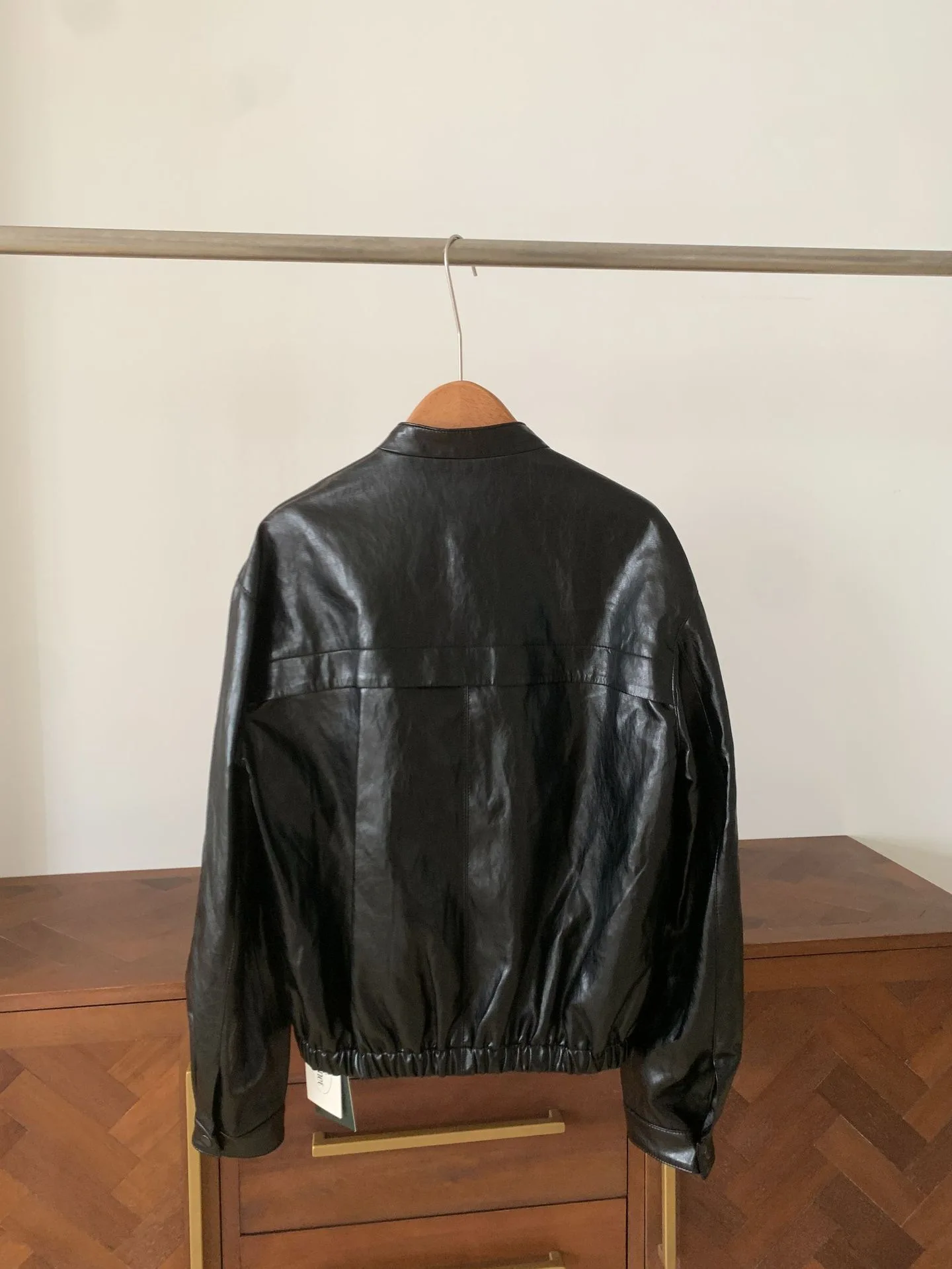 الكلاسيكية الرجعية Bla لامعة الجلود Jaet الوقوف طوق معطف قبلون العلامة التجارية تخفيف Sle فضفاضة تناسب الجلود الاصطناعية طويلة Sve