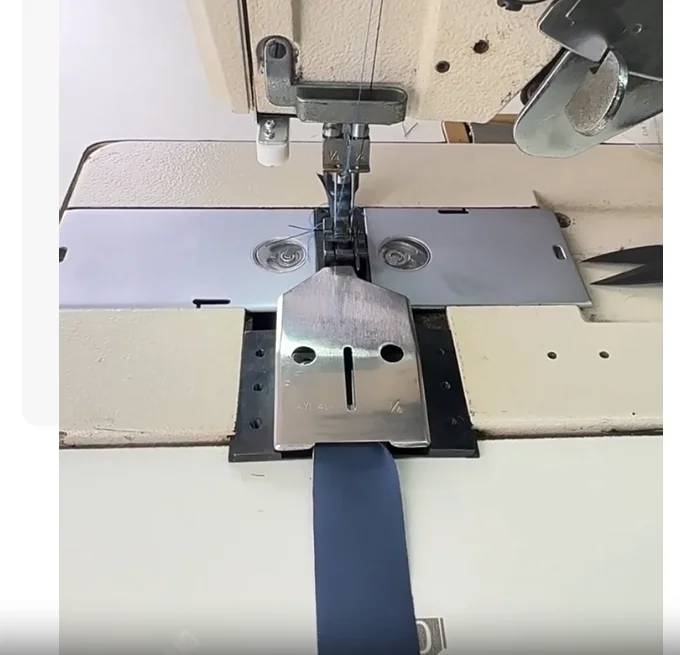 Double needle bottom sticker pull tube cap sticker flip up sticker strip bag sewing machine accessories tools