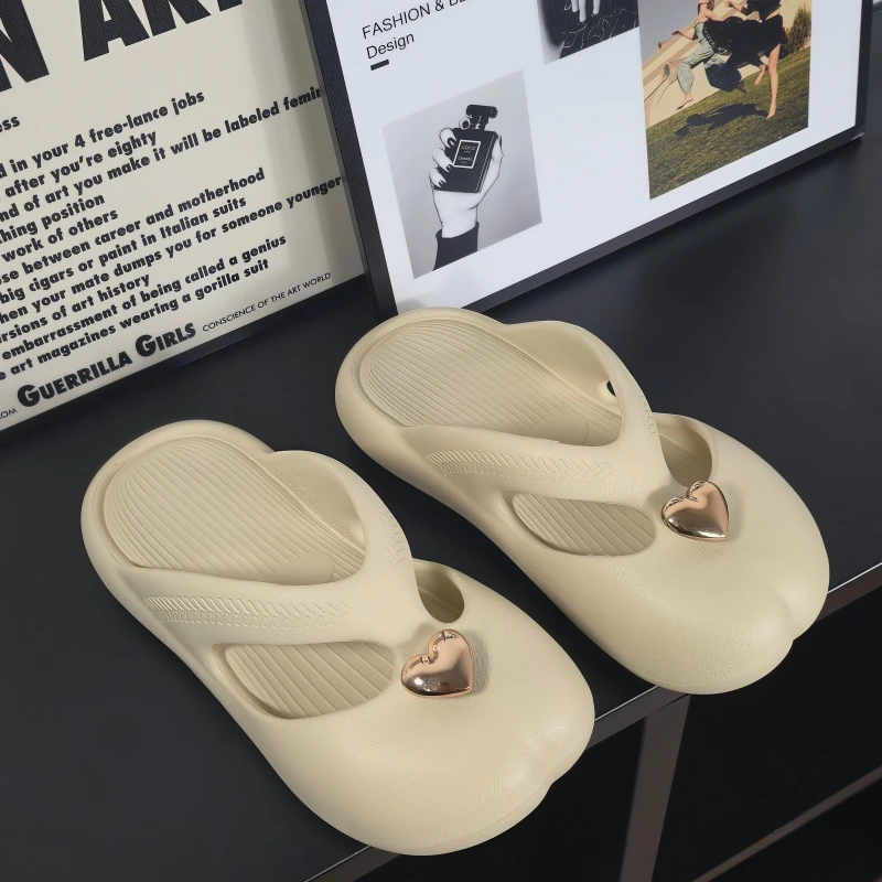 

Spring and Summer New Fashion Retro Round Toe Shallow Mouth Cut-out Cool Drag Women Solid Color Slippers