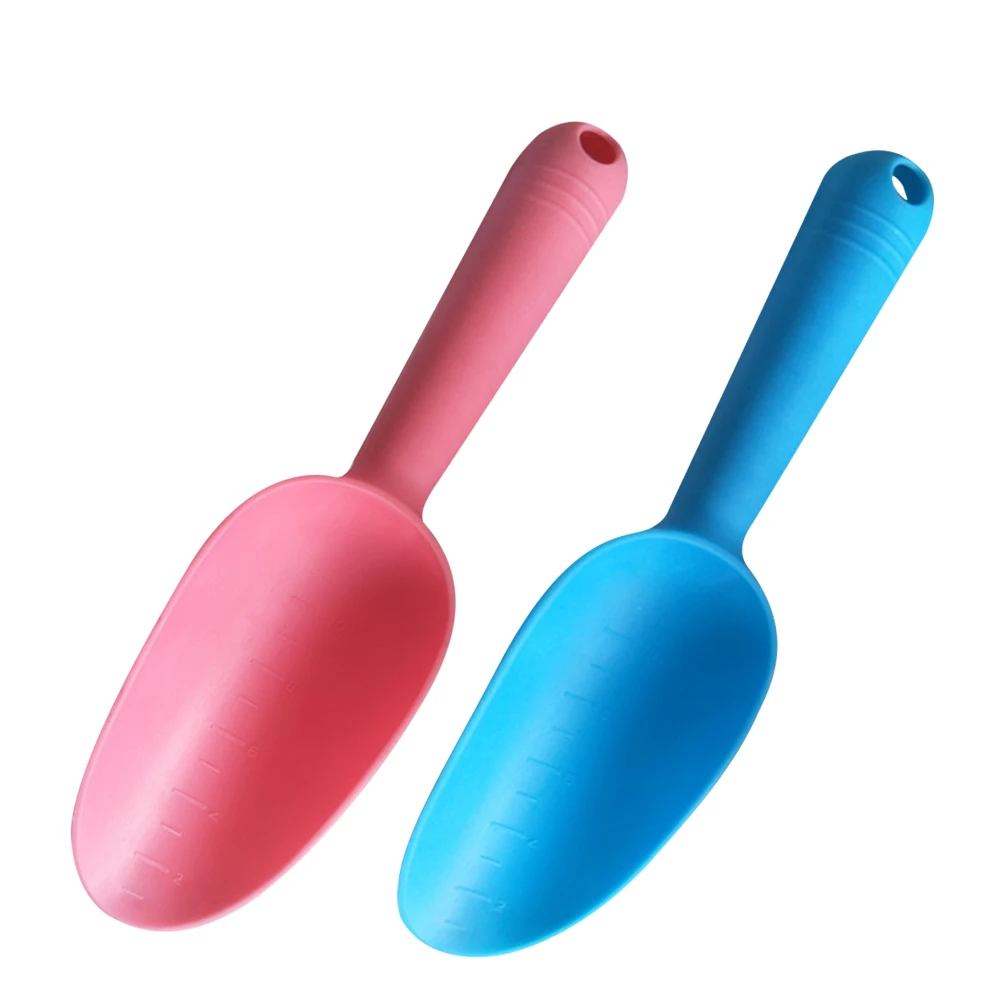 

2pcs Portable Soil Scoop Plastic Spatula Agricultural Shovel Planting Digger Flowers Tools for Garden (Blue and Red)