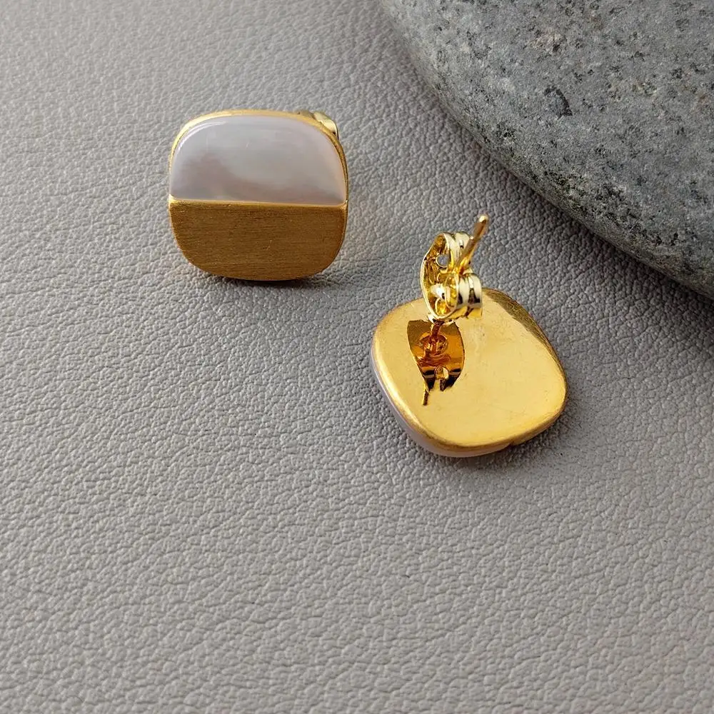 

Y·YING Natural White Shell Brushed Copper Square Stud Earrings
