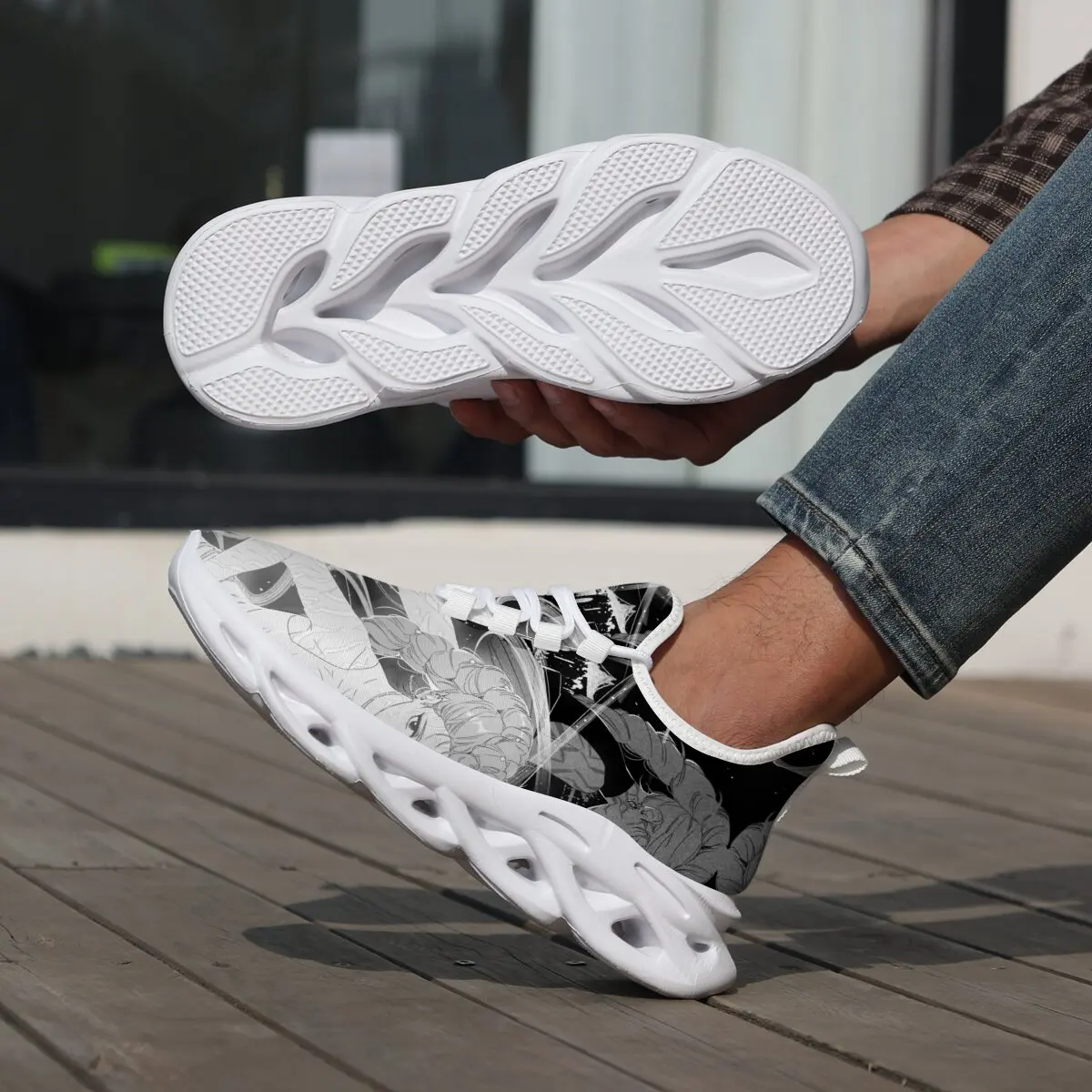 

New Pair of Casual Sports Shoes with Simple Lines Black White and Grey Fashionable and High-quality Flat and Lightweight Lace-up