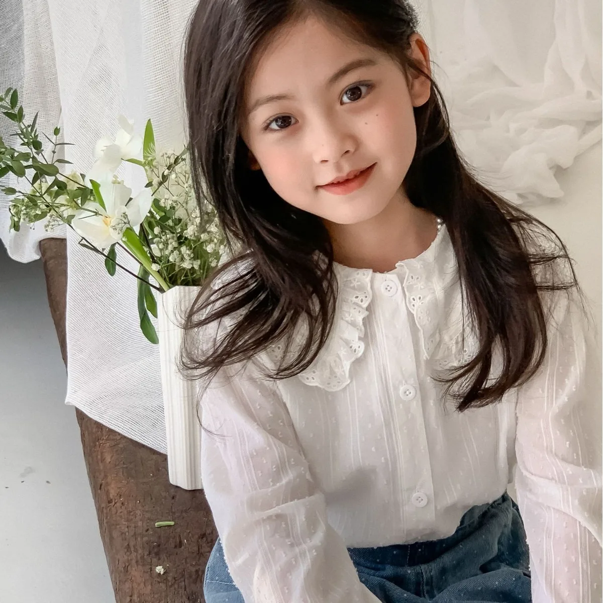 Girls Shirt 2024 Spring New French Style Sweet Temperament Simple All-matching Lace Small Lapel White Jacquard Doll Shirt