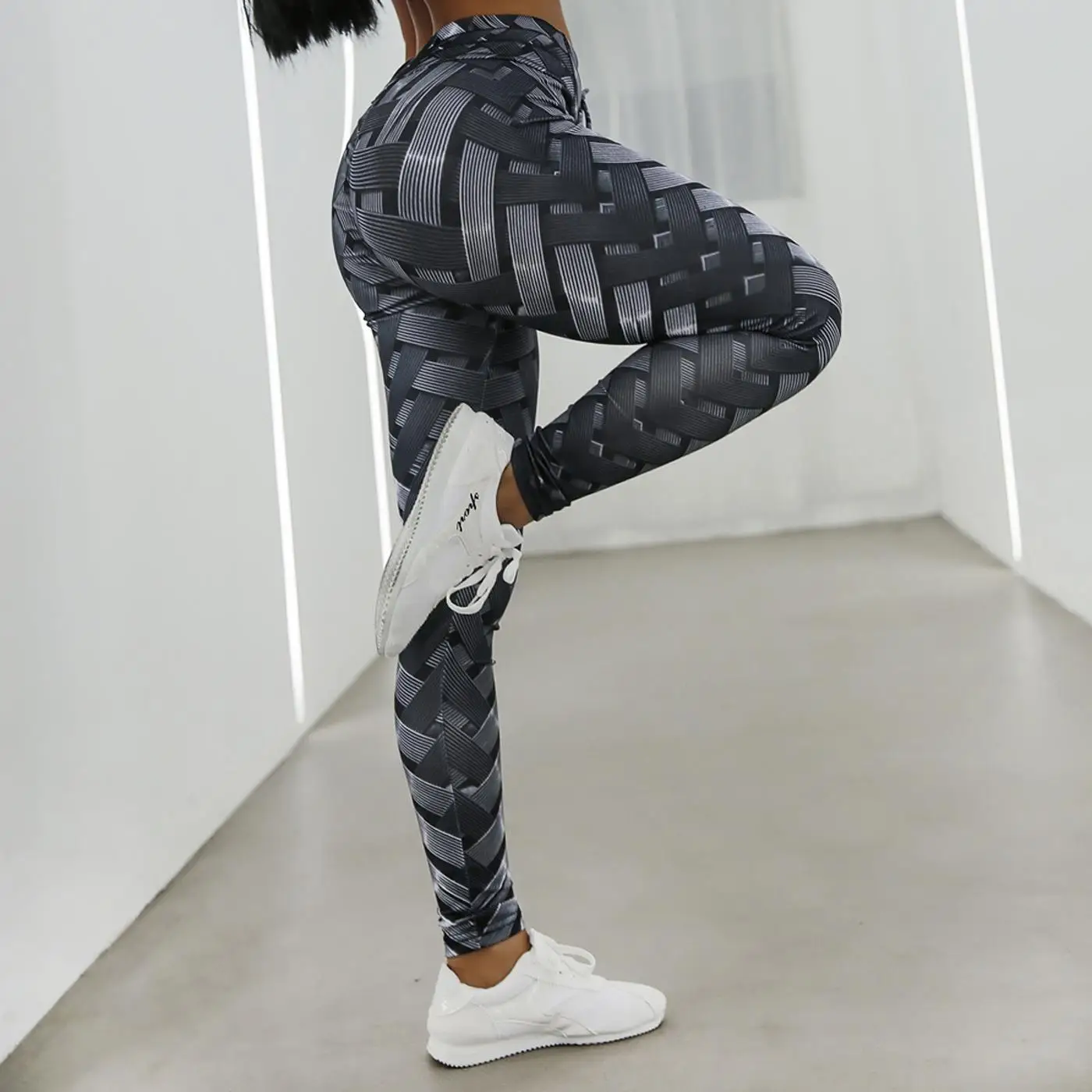 Slimming Yoga Pants Women's Fitn Sports Tires Base Layer Autumn 2025 New Sle Small Footed Long Pants Exercise Trousers