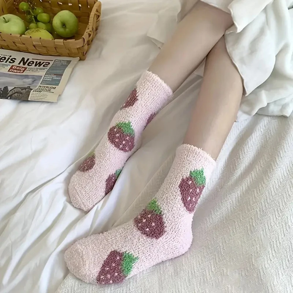 1 Pair Women Autumn Winter Mid Length Socks Fashionable Plush Flowers Sweet Patterns Soft Comfortable Warm Casual Socks