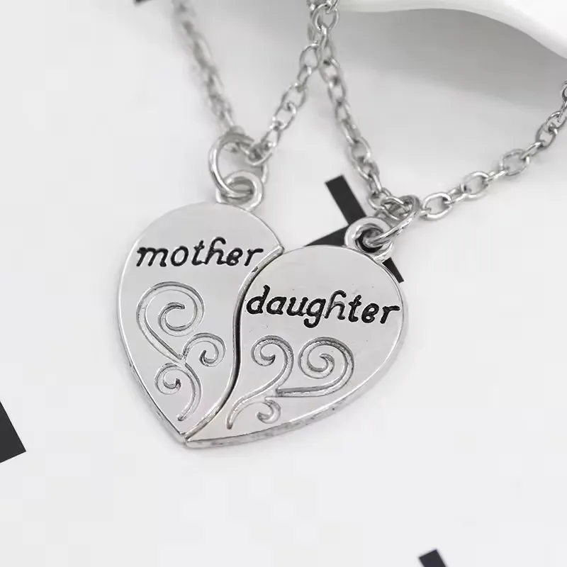 2/3pcs Mother Daughter Necklaces for Women Girls Kawaii Mom Sisters Heart Shaped Pendant Chain Magnet Jewelry Mother's Day Gift - view 3