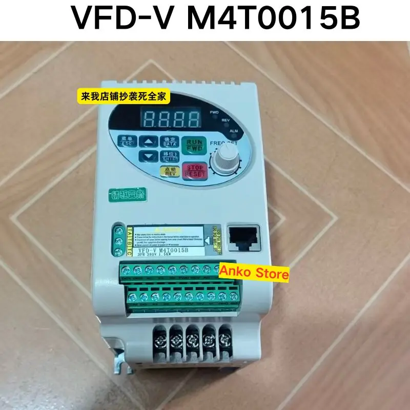Second-hand test OK ，VFD-V M4T0015B power 1.5k, 380v frequency converter