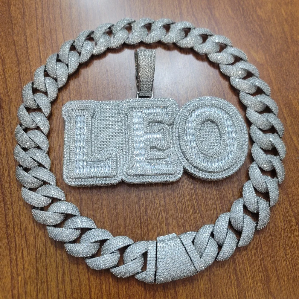 

Customized Name Ice Out Necklace Cubic Zirconia Letters With Rope Chain Hip Hop Heavy Diamond Pendant For Women Jewelry