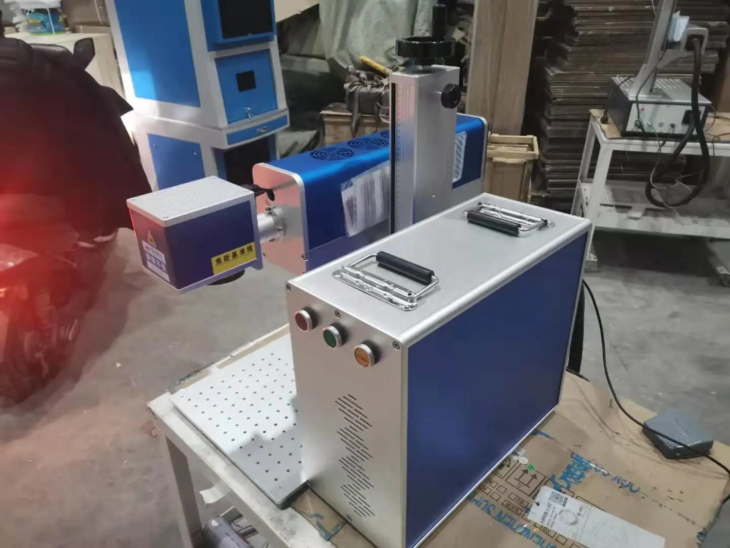 آلة الوسم بالليزر CO2 35W 40W مصدر الليزر CO2 حفارة لكوب الخشب الاكريليك