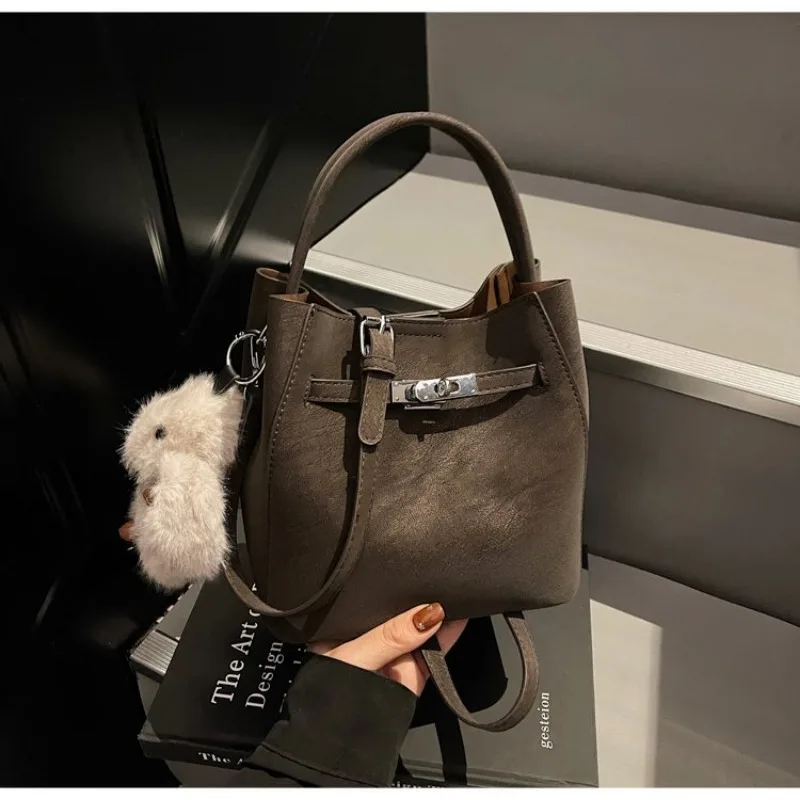 

Graceful Versatile Diaper Bag One Shoulder Baby Care Office Meeting Mom Exquisite Chic Sleek Effortless Elegant Fashionable