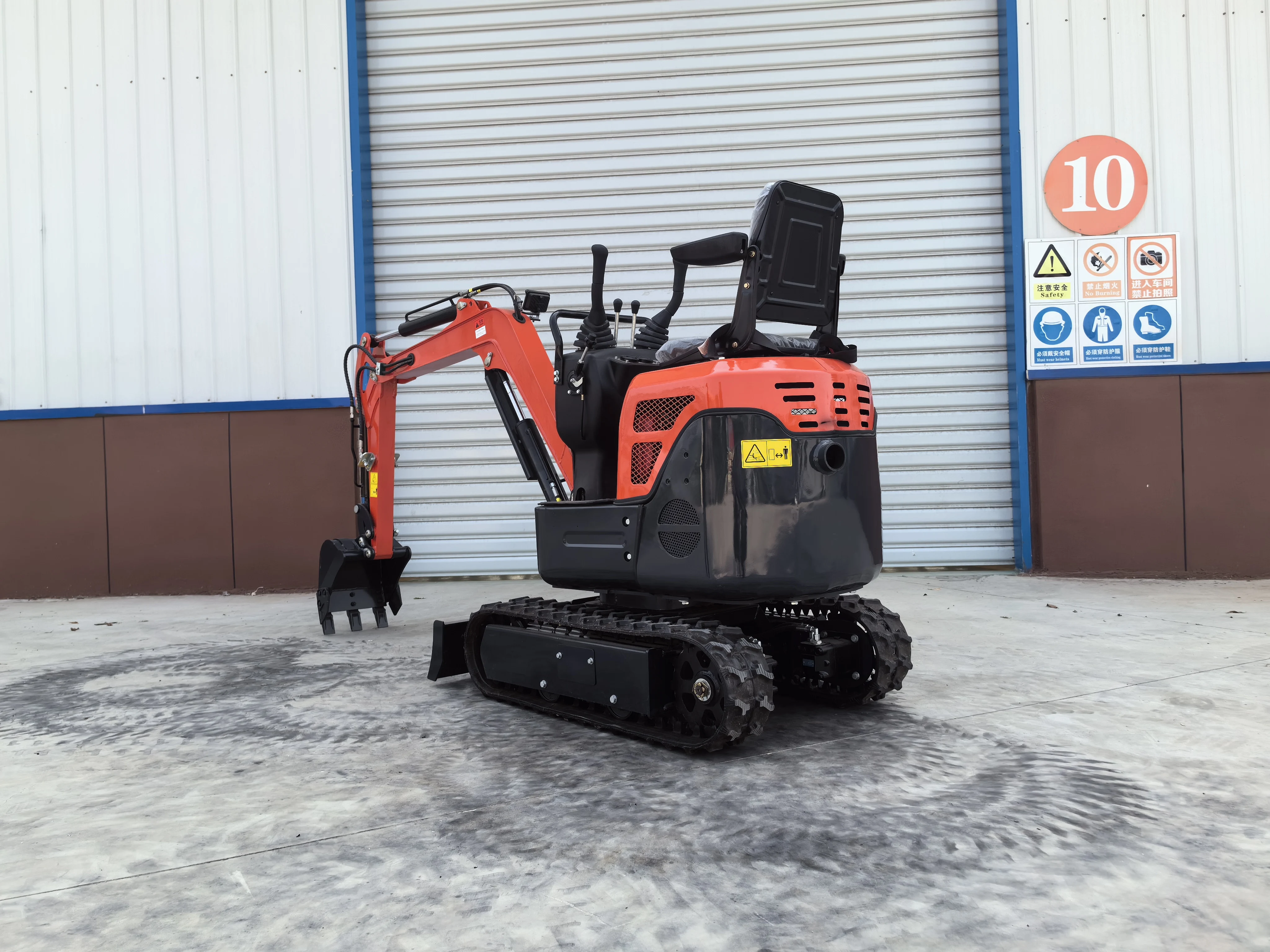 أرخص الحفارة الميكانيكية الصغيرة نوع مجنزرة أقوى آلة منزلية حديقة مزرعة التنقيب