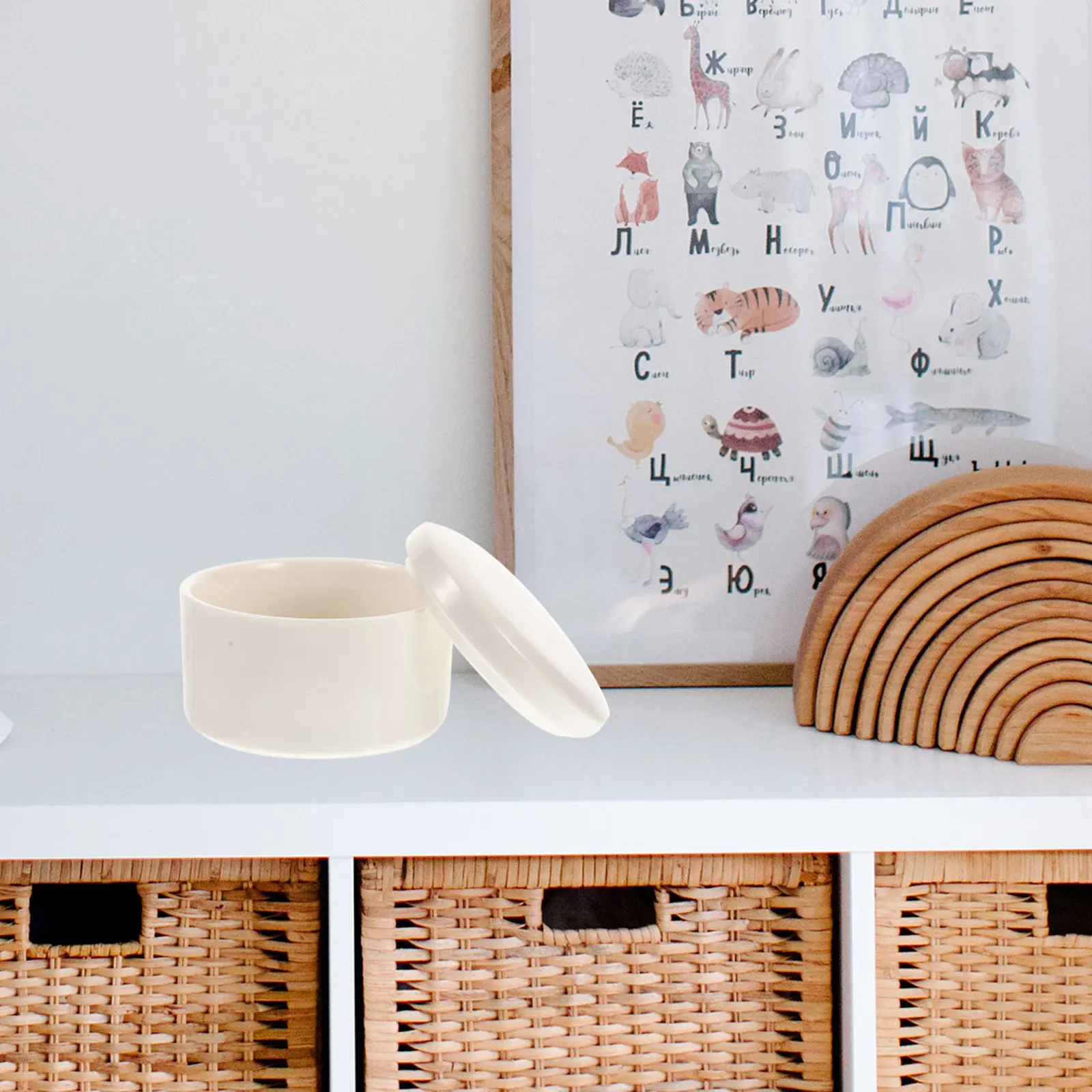 

White Ceramic Trinket Box with Lid Fine Craftsmanship Jewelry Storage Case for Women Ring Earring Holder Desktop Home Decor