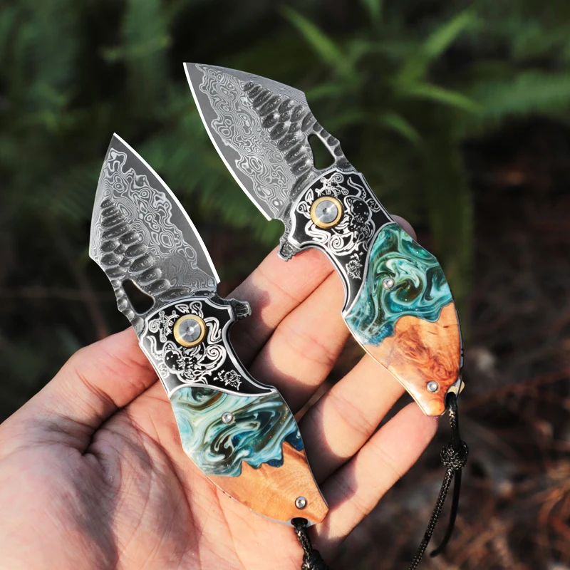 Unisex EDC folding knife 5.3-inch handcrafted Damascus steel pocket knife, perfect for camping, hiking, everyday mountaineering.