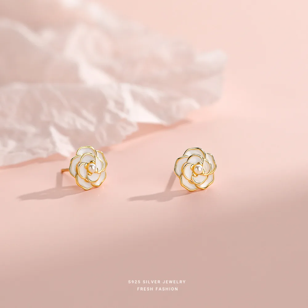 Pendientes de plata de ley 925 para mujer, aretes con forma de flor de Camelia con perlas Retro, joyería de lujo ligera francesa Simple