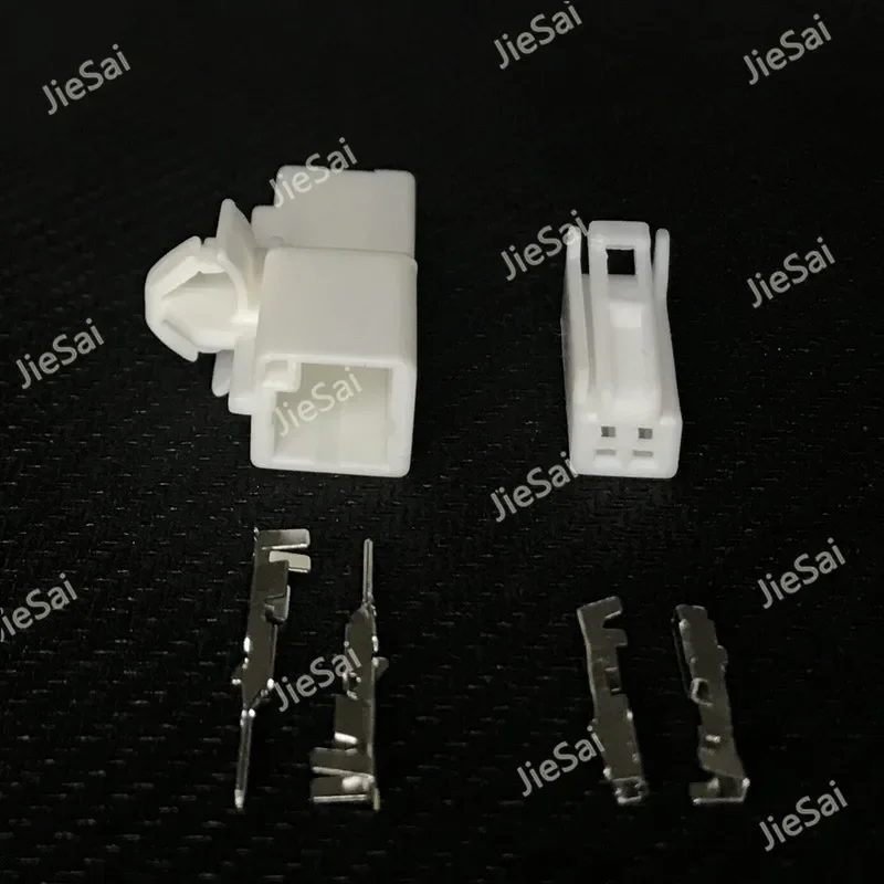2 Pin 7282-5845 7283-5845 Auto Reader Coil Plug Automotive Light Socket For Toyota Female Male