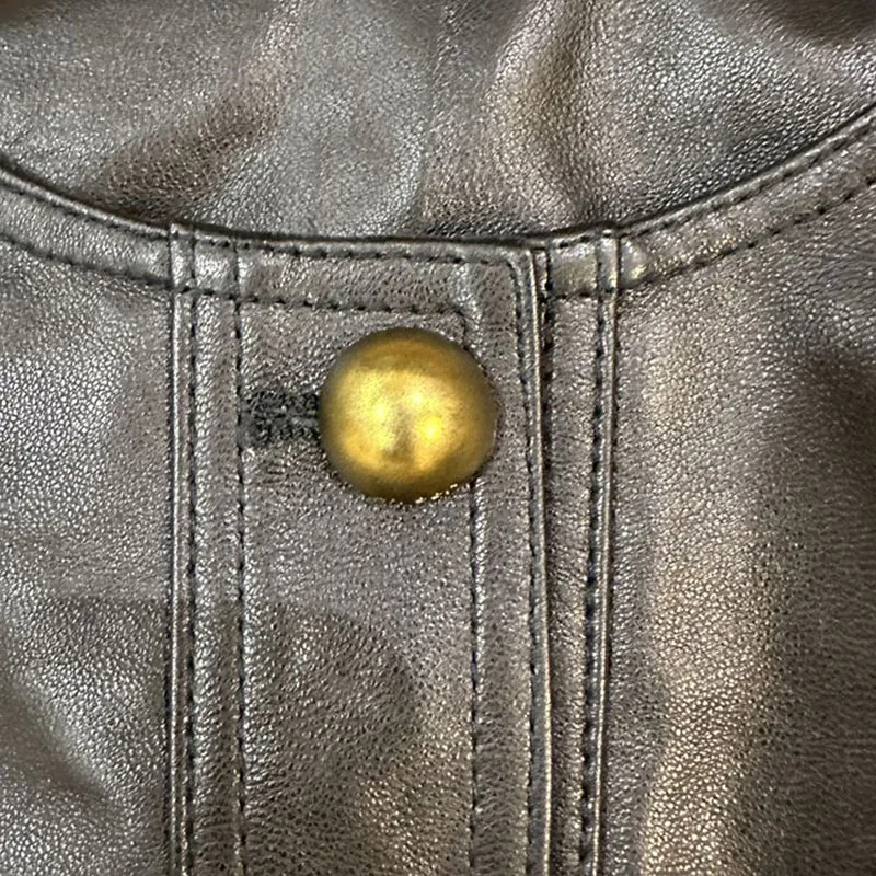 Frühling und Herbst neue schwarze PU-Lederweste tragen einreihige schlanke ärmellose Weste Explosionen kurze Joker-Weste Knopfmantel