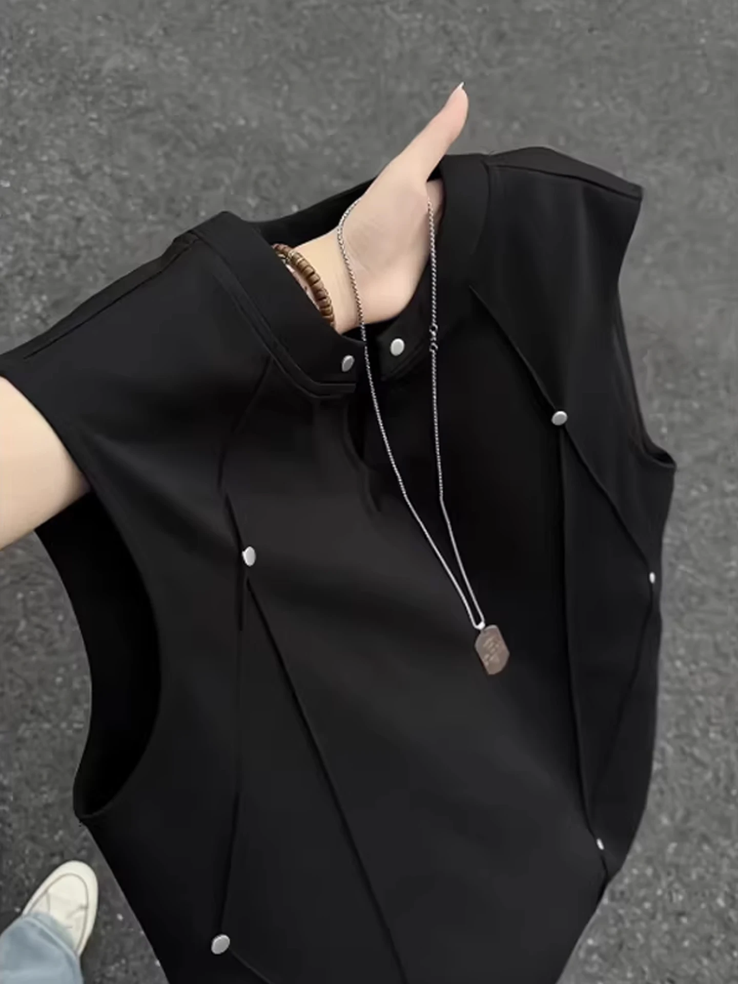 

American Retro High Street Style Men's Sleeveless Vest Loose Rivet Collar Summer Trendy Design Casual Breathable Outerwear