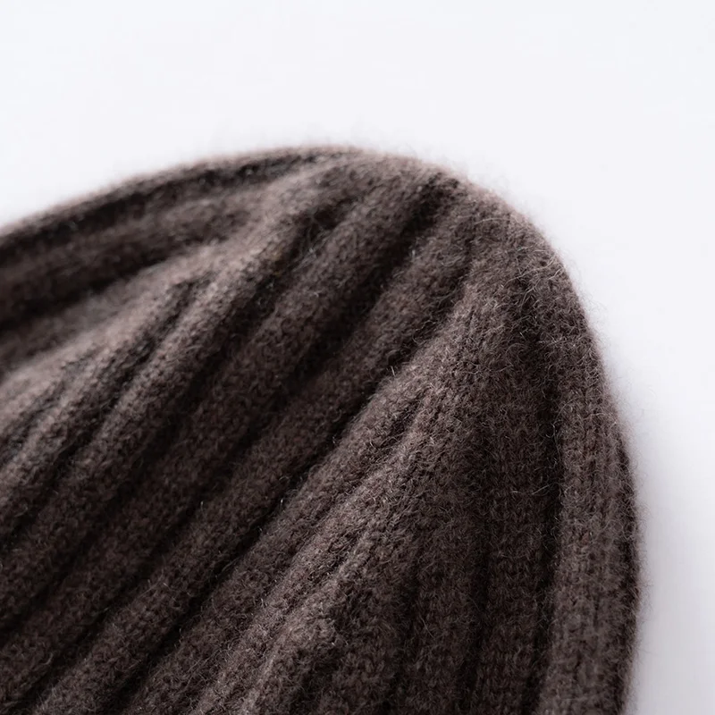 2026 New Pure Cashmere Winter Hot Selling Wool Hats Solid Color Fashion Warm Cap Knitted Beanie for Men Woman