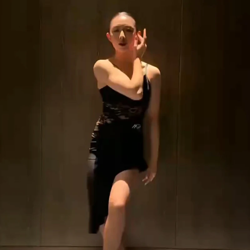 Robe de danse latine en dentelle noire, robes irrégulières Sexy pour femmes adultes, vêtements de danse Rumba Tango, vêtements d'entraînement, vêtements de fête DNV24746