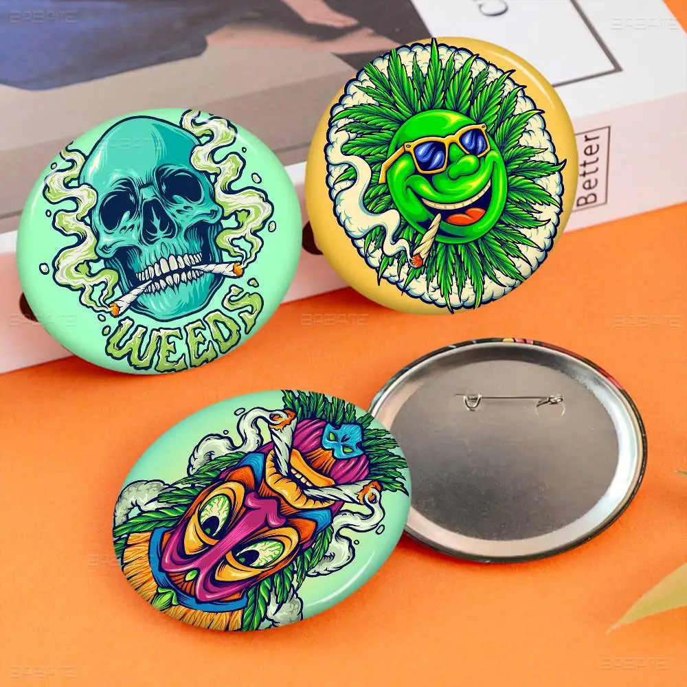 Weed Leaves Cartoon Brooches Anime Badge Round Handmade Brooch Lapel Pins Jewelry for Backpack Clothes Gifts
