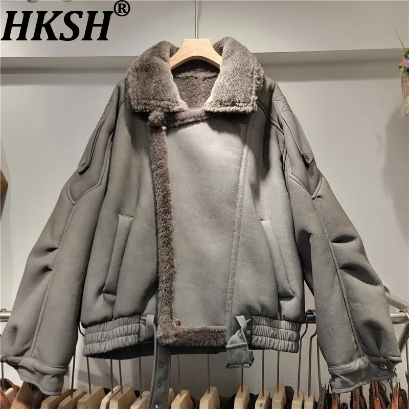 

HKSH Winter New Women Warm Coat PU Leather Patchwork Faux Fur Turn-down Collar Zipper Pockets Retro Chic Thicken Jackets HK17435
