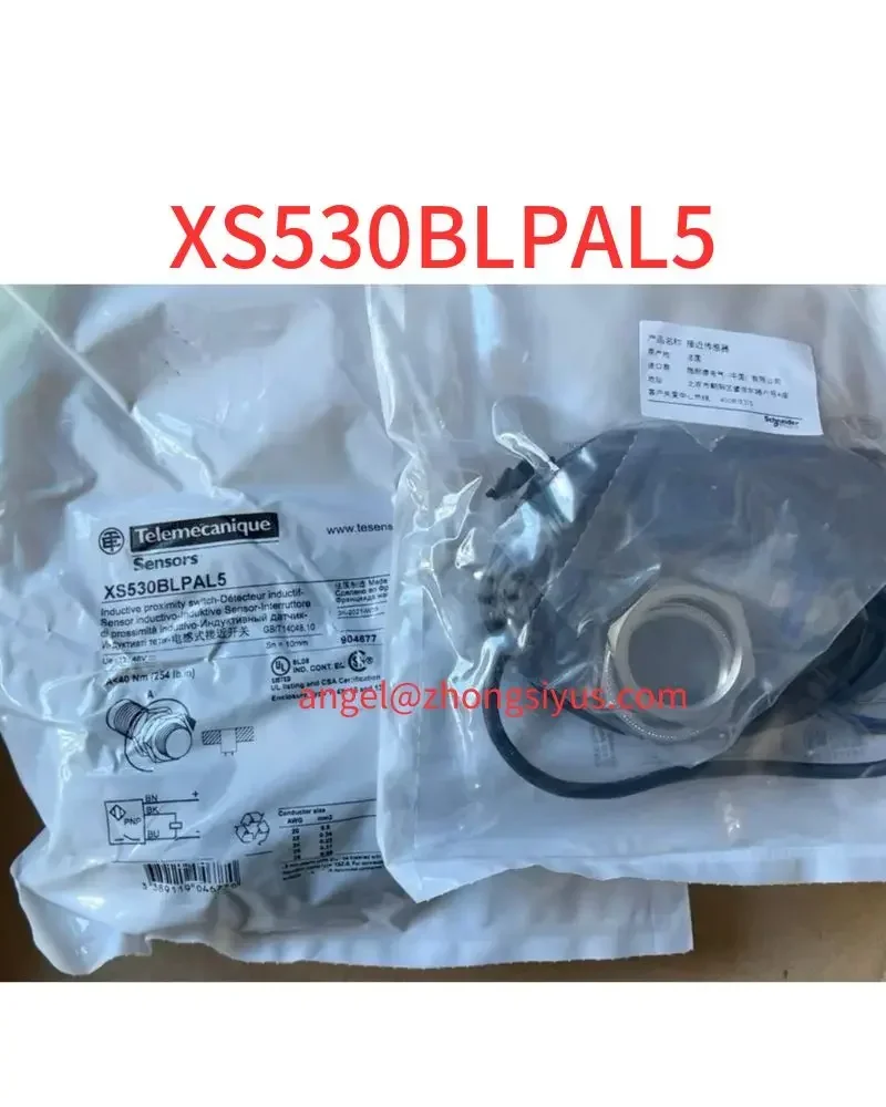 The new XS530BLPAL5 M30. Inductive proximity sensor