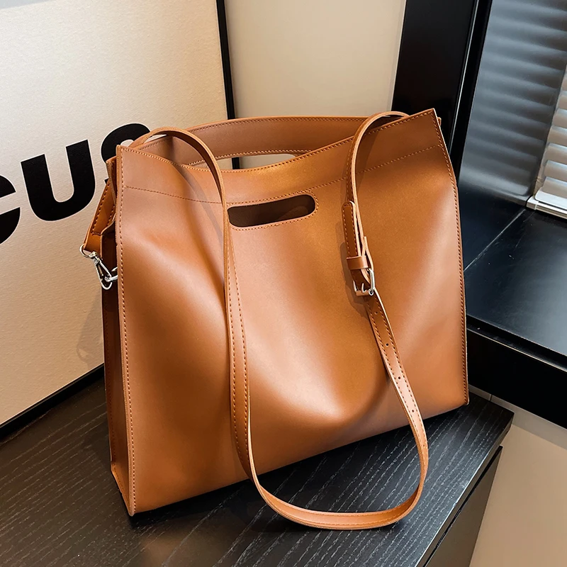 Large Capacity Handbag for Women 2023 New Simple Versatile Shoulder Crossbody Bag Popular Commuter Totes Male Casual Briefcase