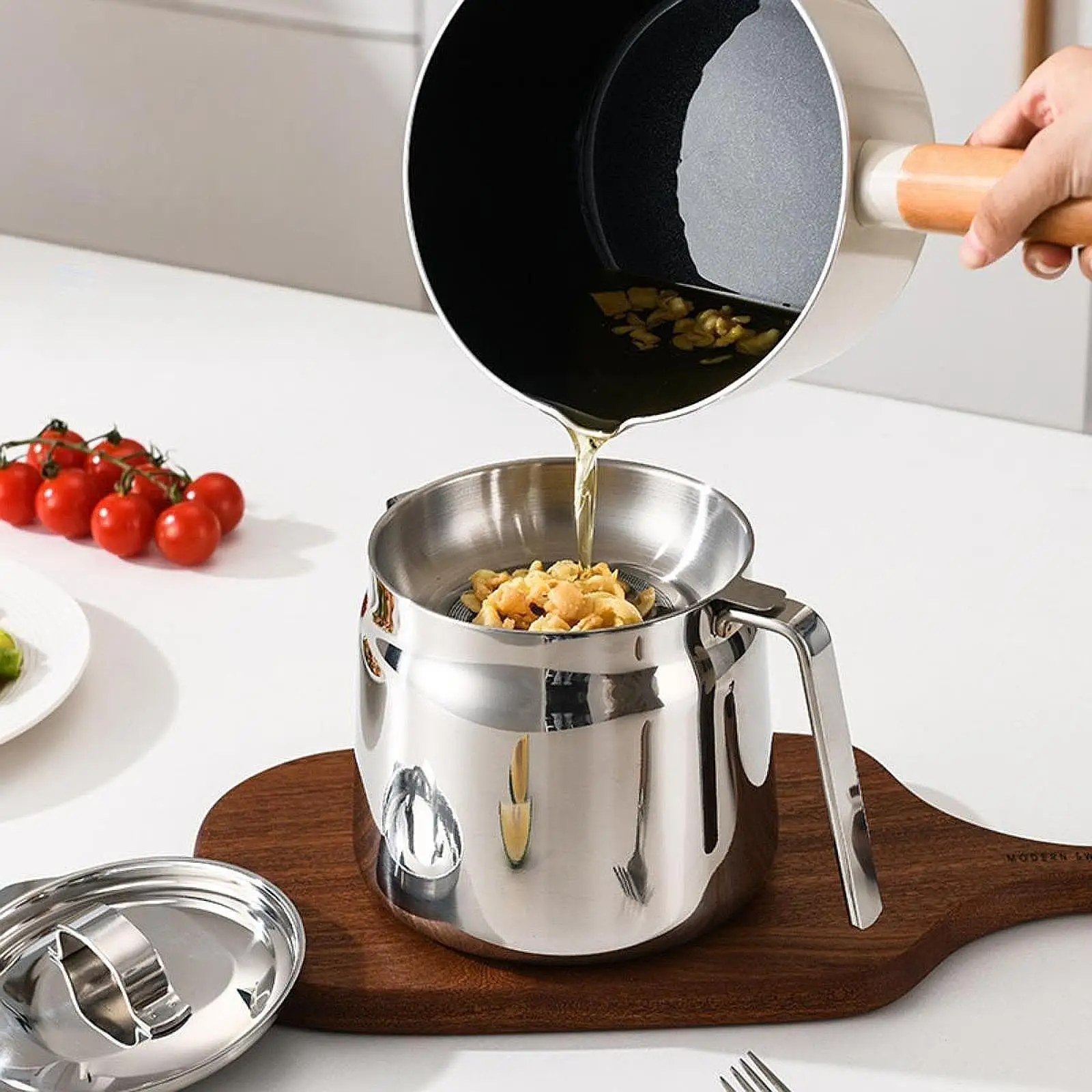 

Stainless Steel Oil Filter Pot Lard Strainer Tank for Chips Lard Kitchen