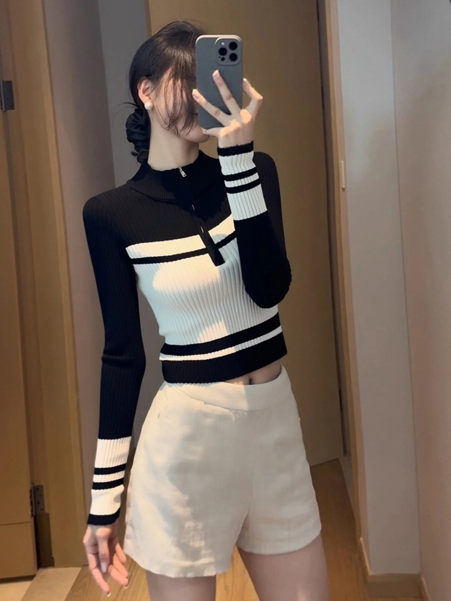 シックなニット長袖セーター快適なベースレイヤーシャツ韓国スタイル通勤ファッショナブルなトップ冬シーズン婦人服