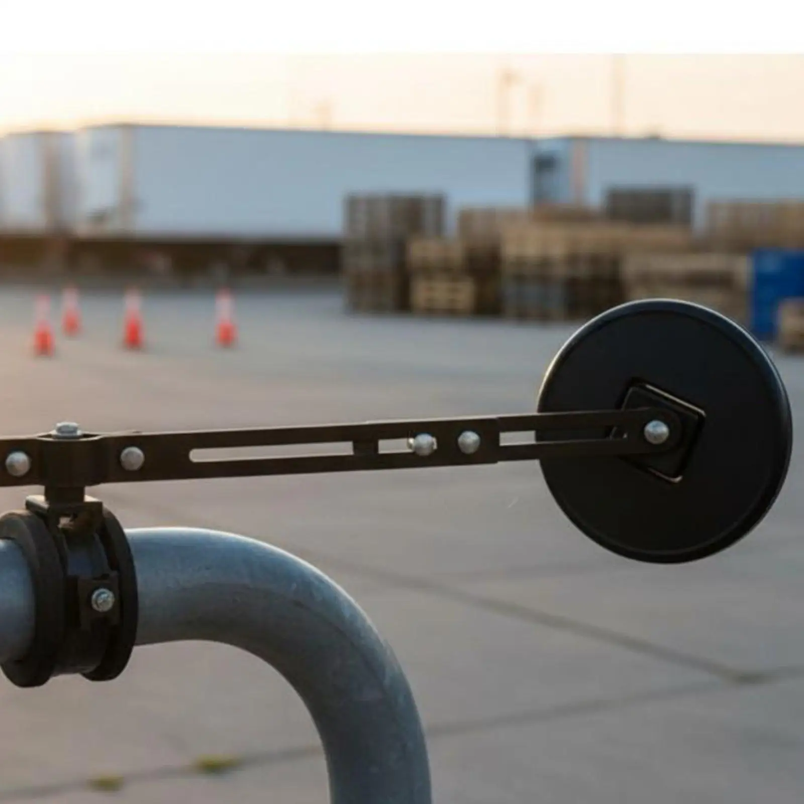 Heavy Duty Automotive Rearview Mirror Wide Angle Glass Adjustable Steel Clamp for Tight Space Commercial Truck Use view 3