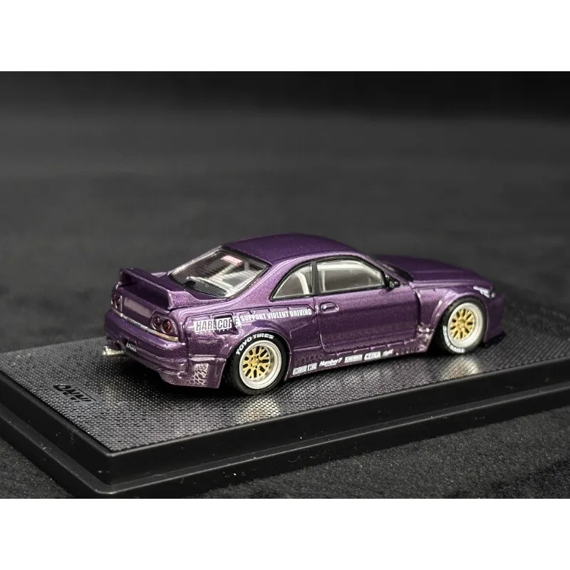 재고 1:64 닛산 GTR R33 로켓 토끼 다이캐스트 합금 자동차 모델 컬렉션 장식품, 소년 장난감, 성인 장식.