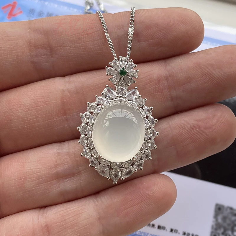 

Натуральный ледяной тип халцедоновый кулон, ожерелья, женские инкрустированные драгоценными камнями, полупрозрачный белый нефритовый кулон, агатовое колье, амулет, ювелирные изделия