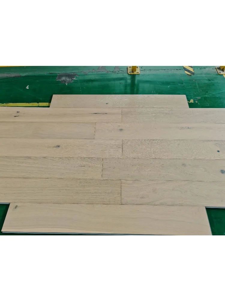 Индивидуальная версия пола SPC из цельного дерева, нескользящий внутренний водонепроницаемый и экологически чистый пол.