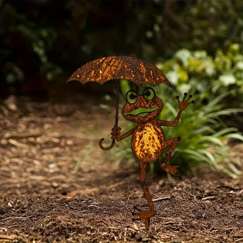 Charming retro metal frog with umbrella, no power needed. Perfect for garden, patio, or Halloween decor. Ideal gift!