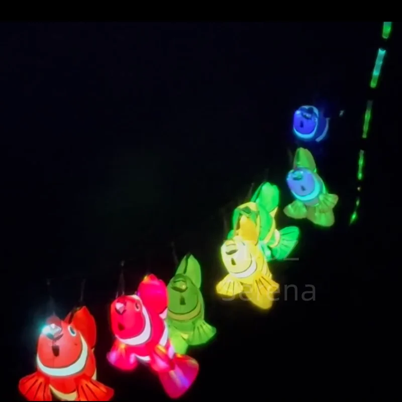 Bündel 2,4 m LED-Clownfisch-Drachen, weich, aufblasbar, im Dunkeln leuchtender Drachen, 40 DRipstop Nylon Line Wäsche mit Batteriekasten DDDZ