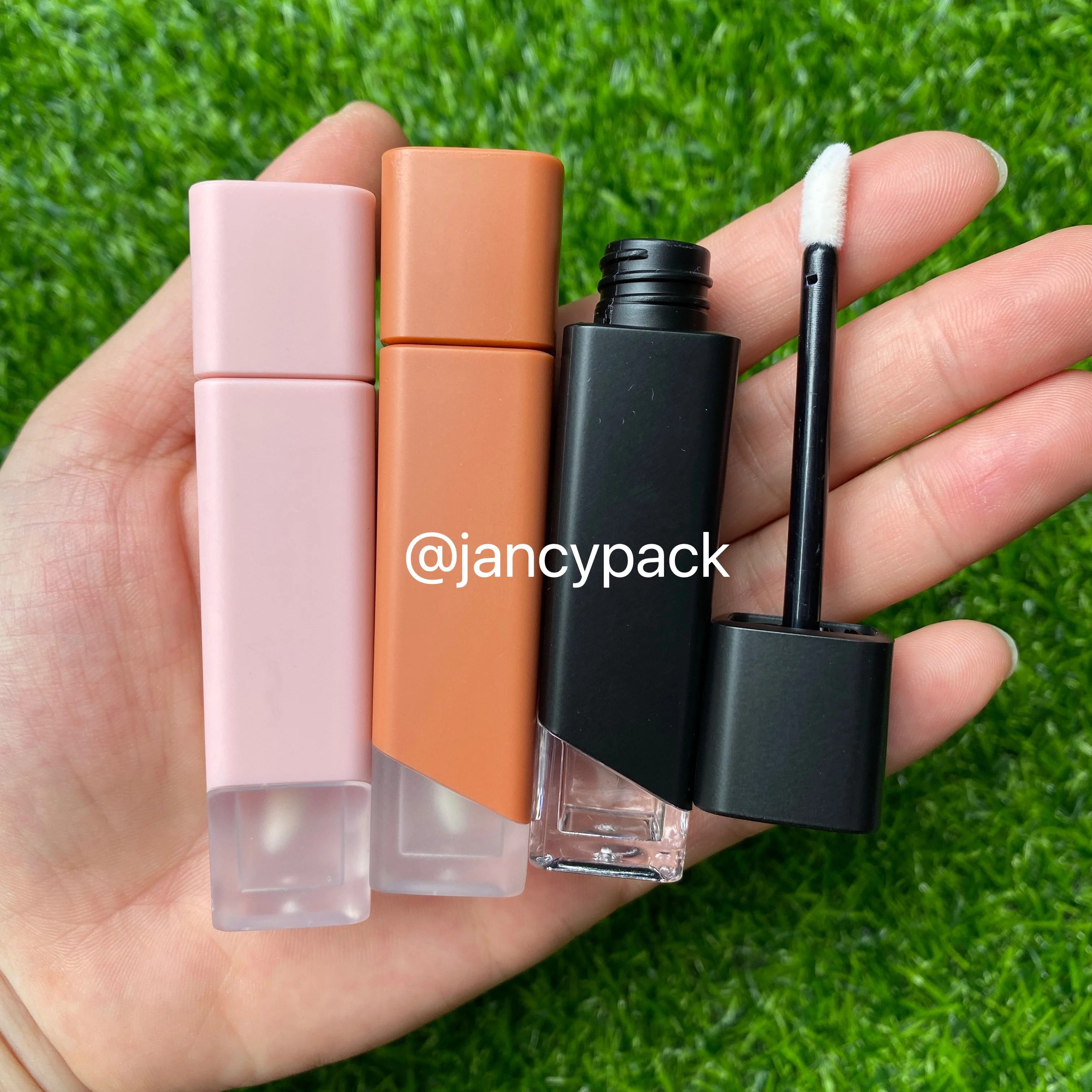 

5ML Square Lip Gloss Empty Tube Cosmetic Matte Lipgloss Packaging Container Empty Cosmetic Container Tool Makeup Organizer