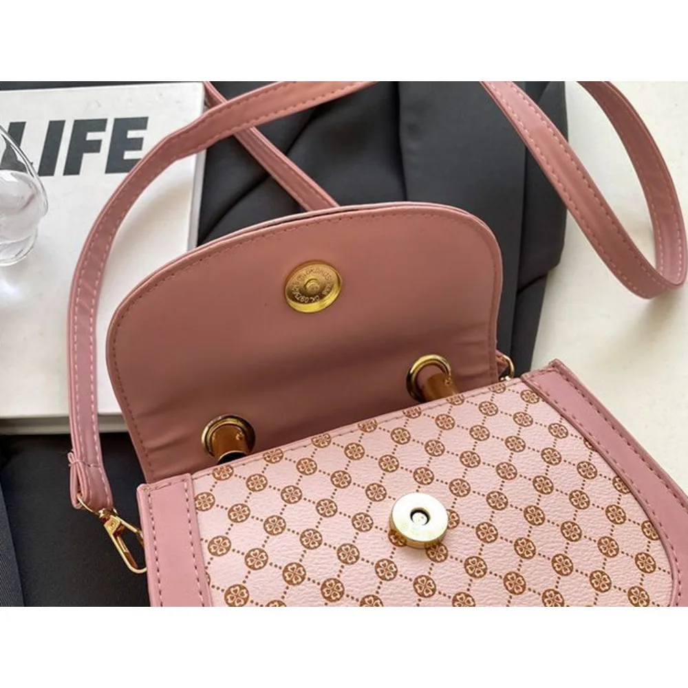 Stile forestale minimalista per le donne 2024 nuova borsa a tracolla alla moda, alla moda griglia di diamanti semicircolare singola_voghion.com