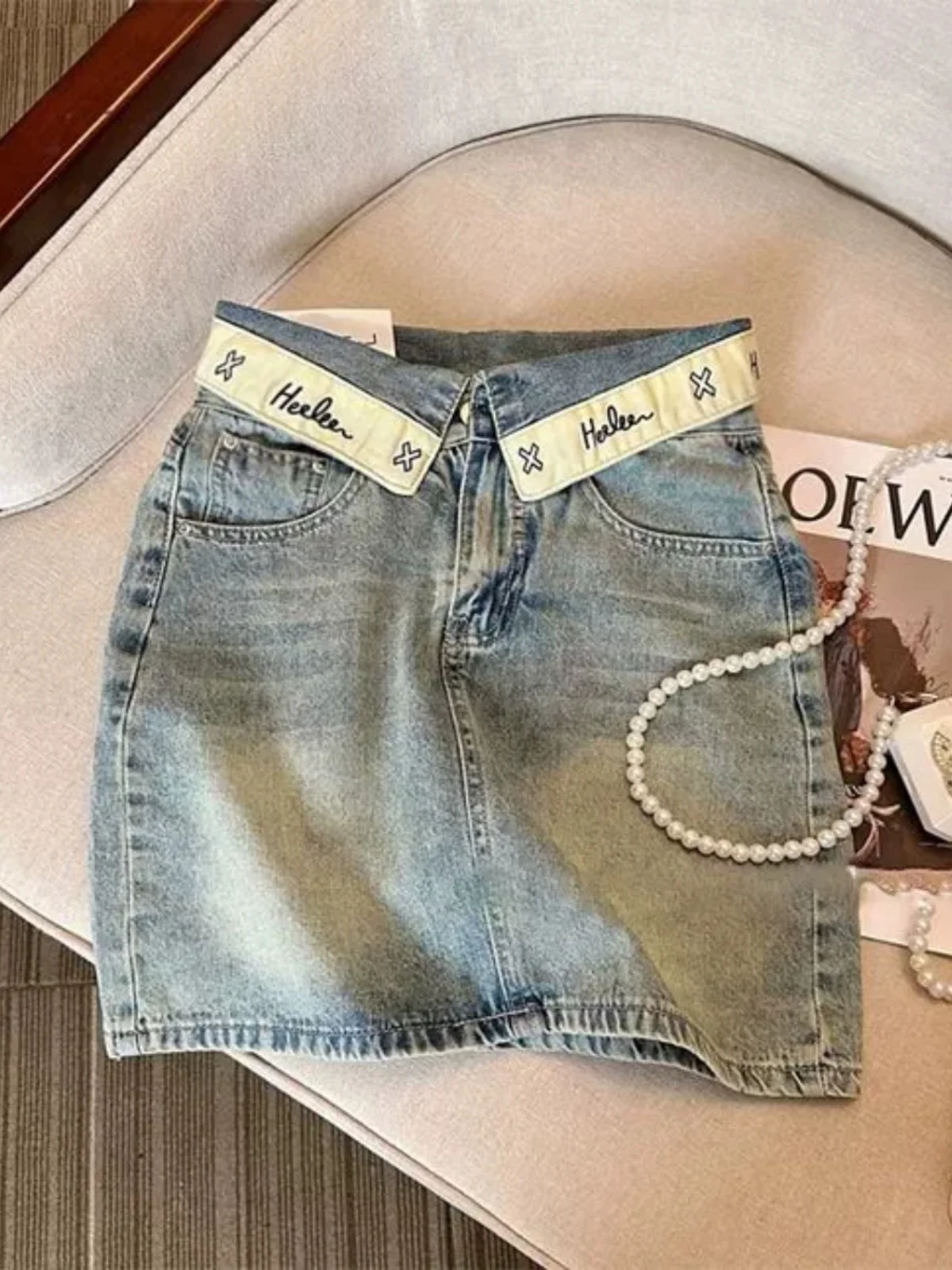 

Design letter splicing high waisted denim short skirt for women's 2024 summer new versatile slim fit A-line skirt